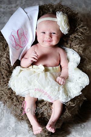 Amelia [newborn] images 083