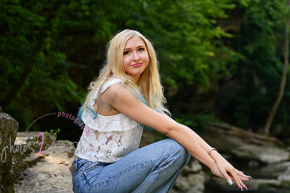 Gwen [MHS Senior] 082