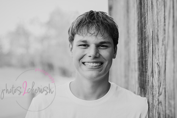 Caden [MHS Class of 2025] peek 45