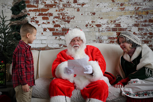2024 Santa [Hutchinson] 01