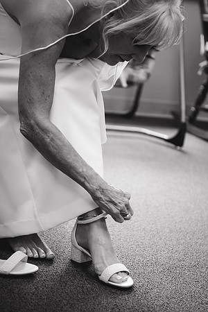 Kellie & Jim [getting ready] 074