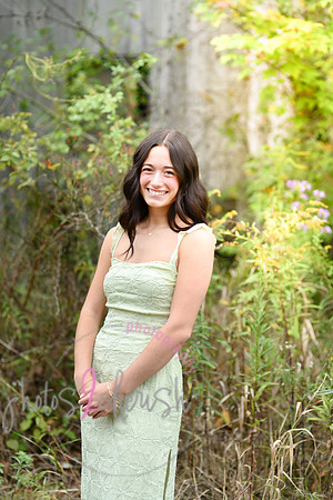 Kate MHS Class of 2025 [peek] 054