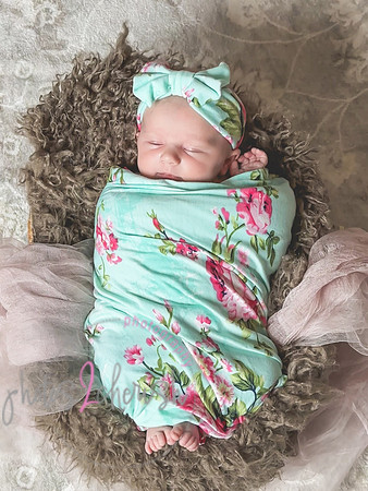 Amelia [newborn] images 117