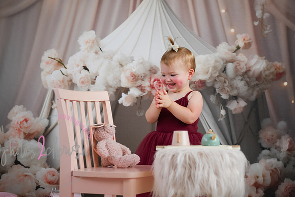 Leah [turns two] 106